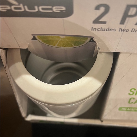 Reduce 2 Pack Drink Cooler - White and Green - Picture 10 of 11